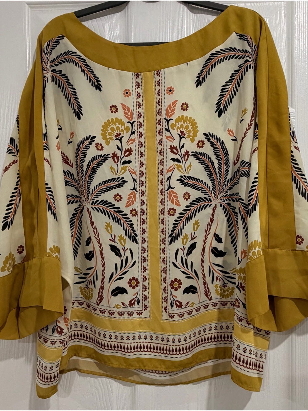 Melanie Lyne Botanical Print Boatneck Blouse in Yellow and Cream - Picture 2 of 4